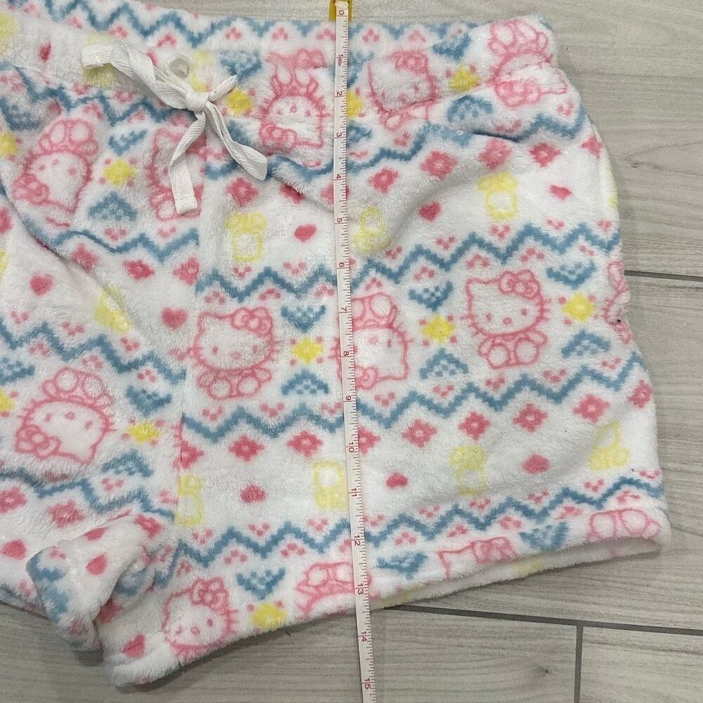 NWOT Sanrio Hello Kitty spring Easter themed fuzzy pajama shorts size large - Picture 5 of 6